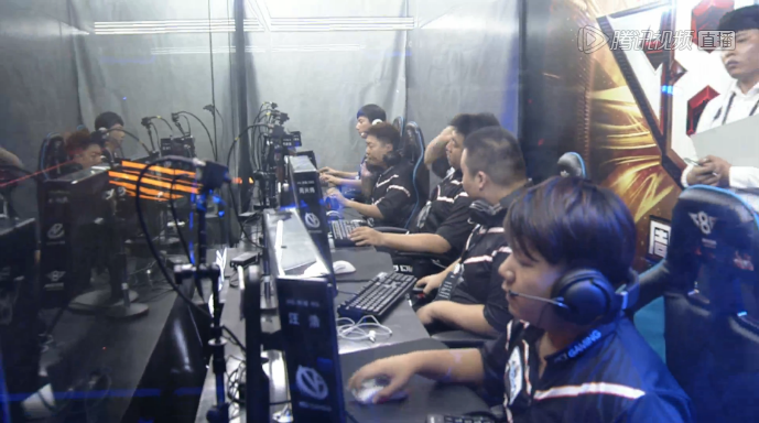 亚运会LOL参赛名单：Bin／369、jiejie、左手、JKL、Meiko